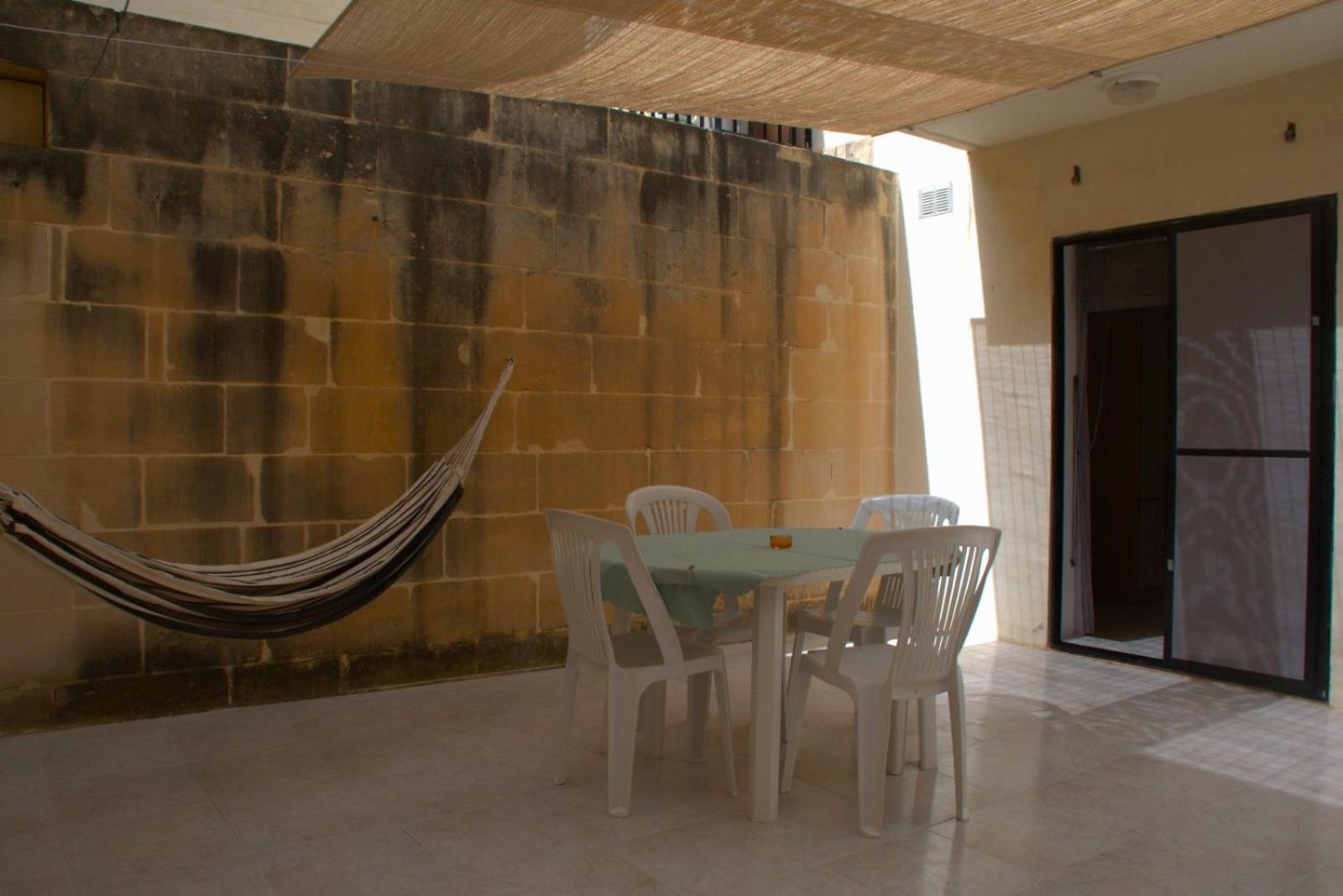 Seaside Serenity - A Lovely Apartment With Views Mellieha Bagian luar foto