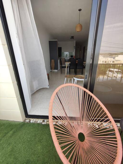 Seaside Serenity - A Lovely Apartment With Views Mellieha Bagian luar foto